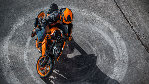 ktm 390 duke launch soon