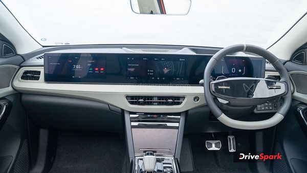 Mahindra XEV 9e Delivery Begins