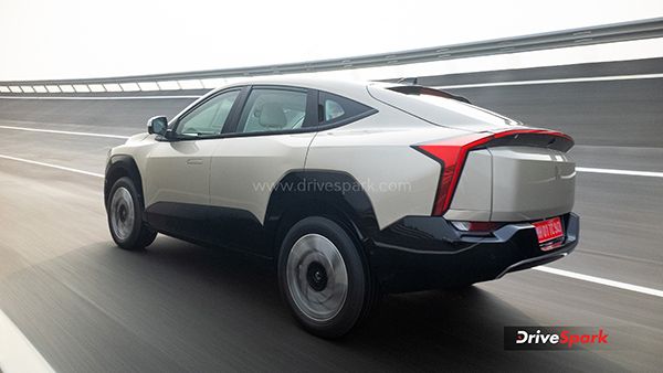 Mahindra XEV 9e Delivery Begins