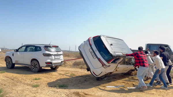 toyota fortuner car crashed