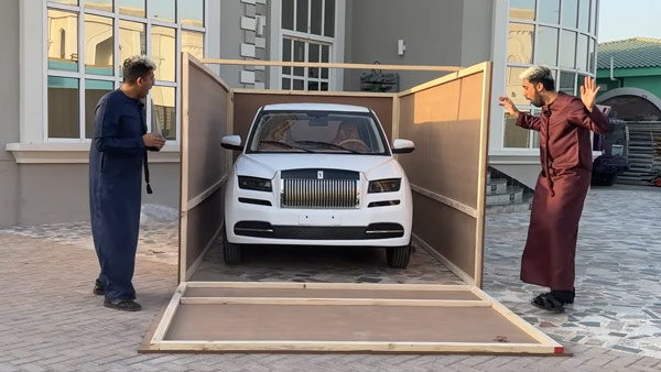Unboxing chinese rolls royce cullinan replica
