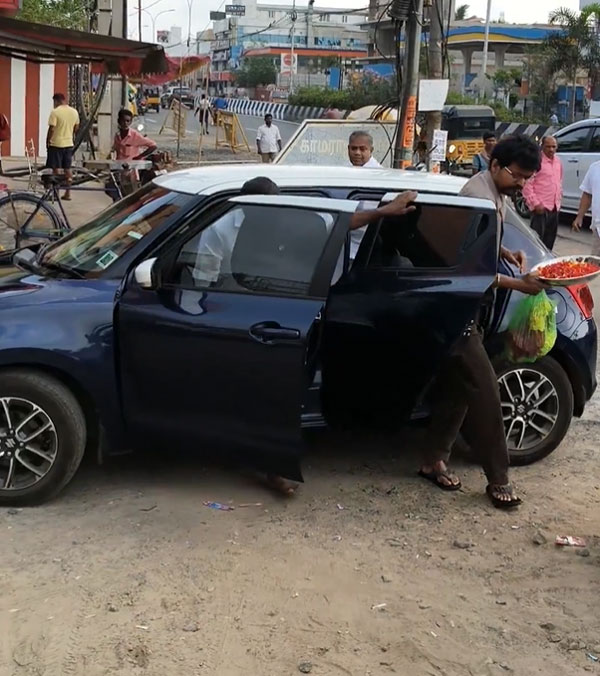 Actor vijay Spotted in Swift car Actor vijay Spotted in Swift car