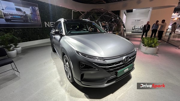 Hyundai nexo front-profile Hyundai nexo front-profile