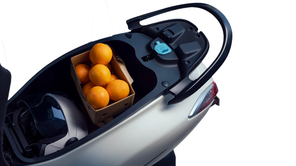 Bajaj chetak 3503 escooter storage