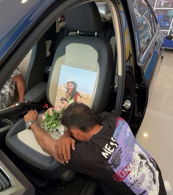 Husband Cries While Buying Virtus Car