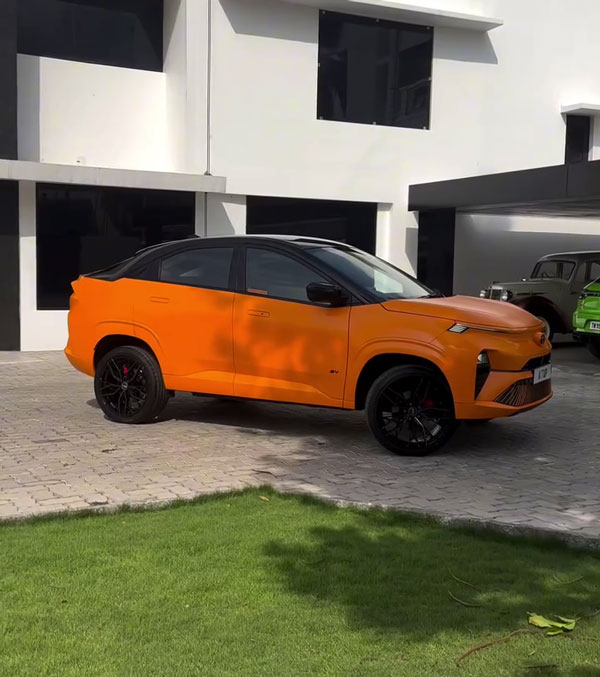 tata curvv ev in orange