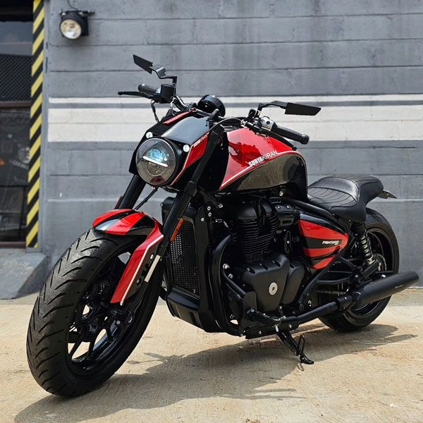 Royal Enfield Super Meteor 650 Surya Kiran