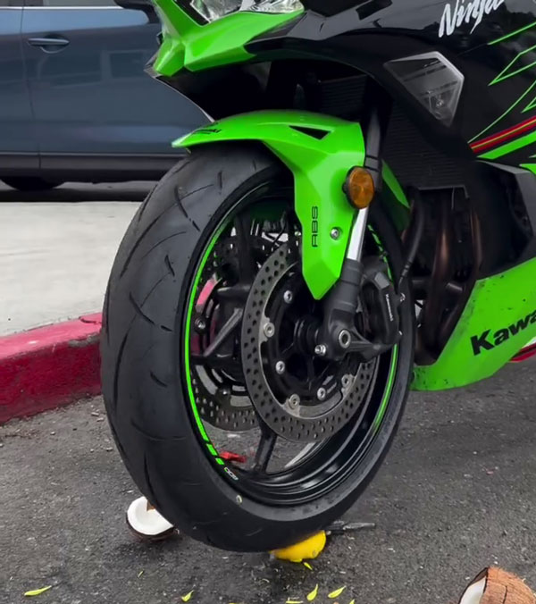 Kawasaki Ninja ZX-4RR Kawasaki Ninja ZX-4RR