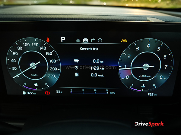 kia carens clavis first review