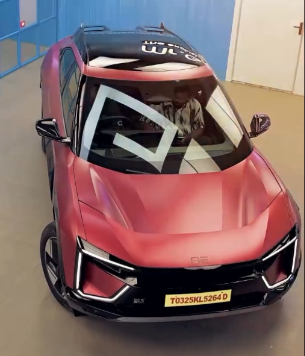 rebecca santhosh turned her car