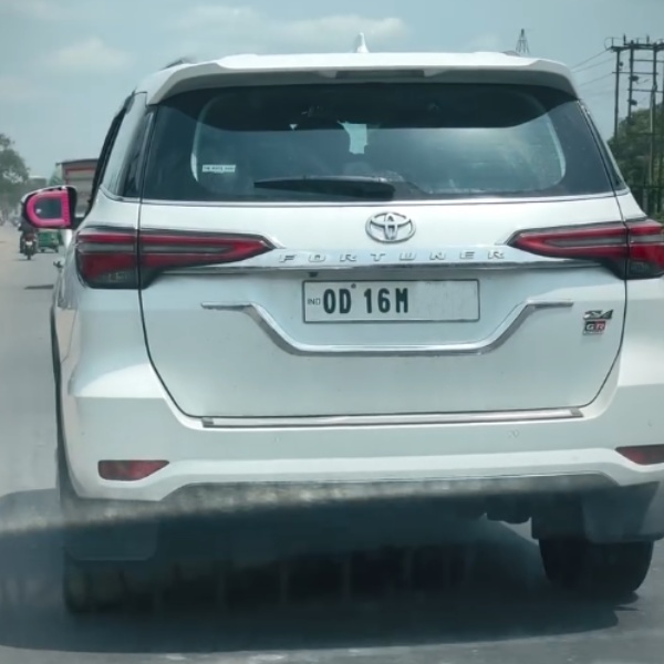car driver used vanity mirror car driver used vanity mirror