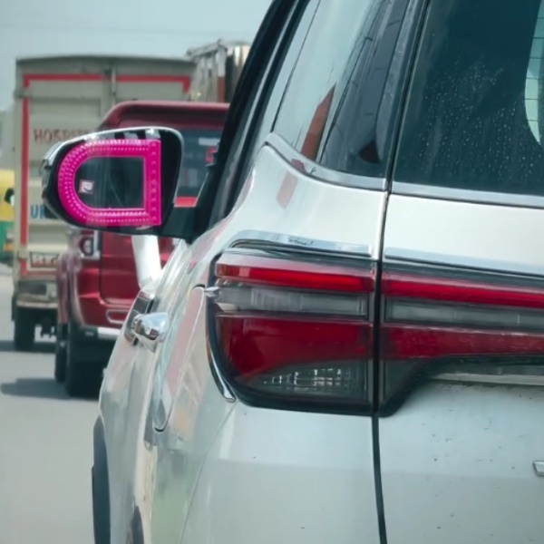 car driver used vanity mirror car driver used vanity mirror