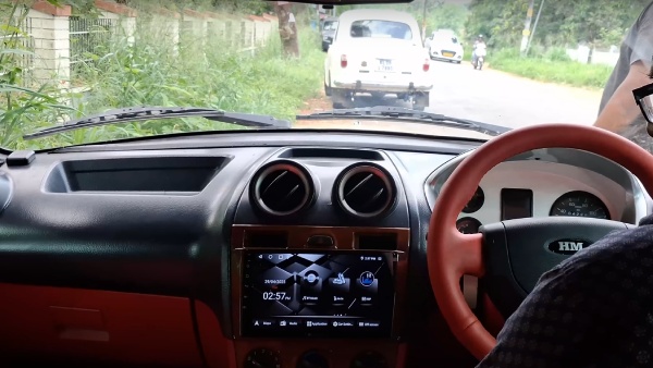 1987 hindustan ambassador restored