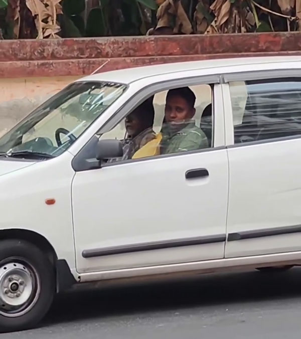 movie reviewer spotted in maruti
