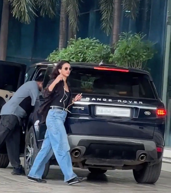 tripti dimri in range rover