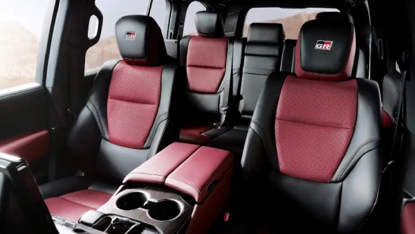 Toyota Land Cruiser 300 Hybrid