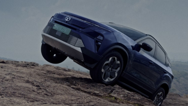 Tata Harrier EV vs Harrier diesel