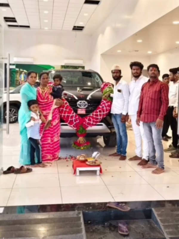 odisha restaurant owner gifts fortuner
