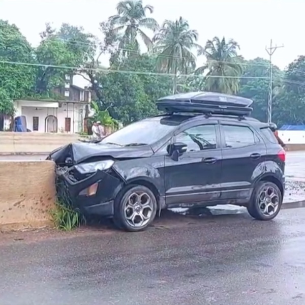 kerala ford ecosport car accident