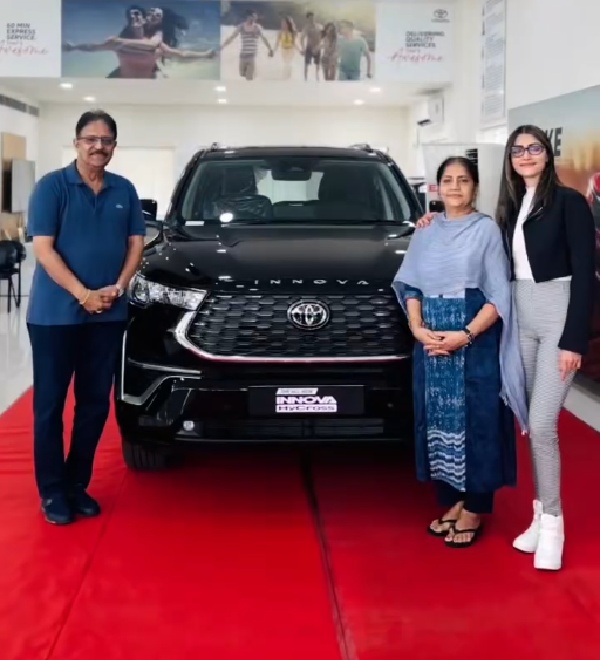 actress mamta mohandas bought innova