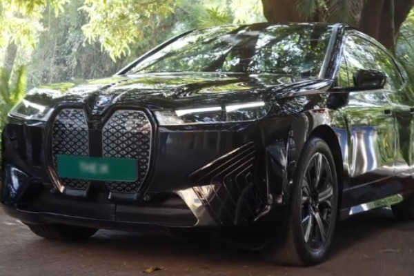 dia mirza bought bmw ix