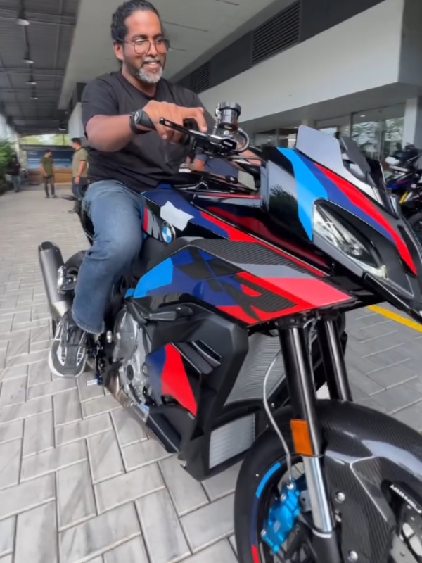 fancy number plate auction