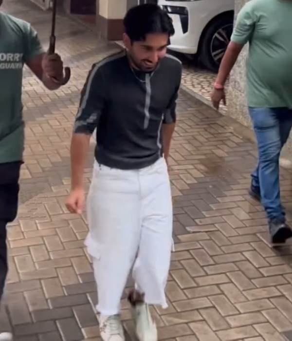 pink colour mercedes-benz g-class