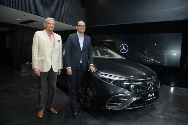 mercedes-benz eqs celebration edition