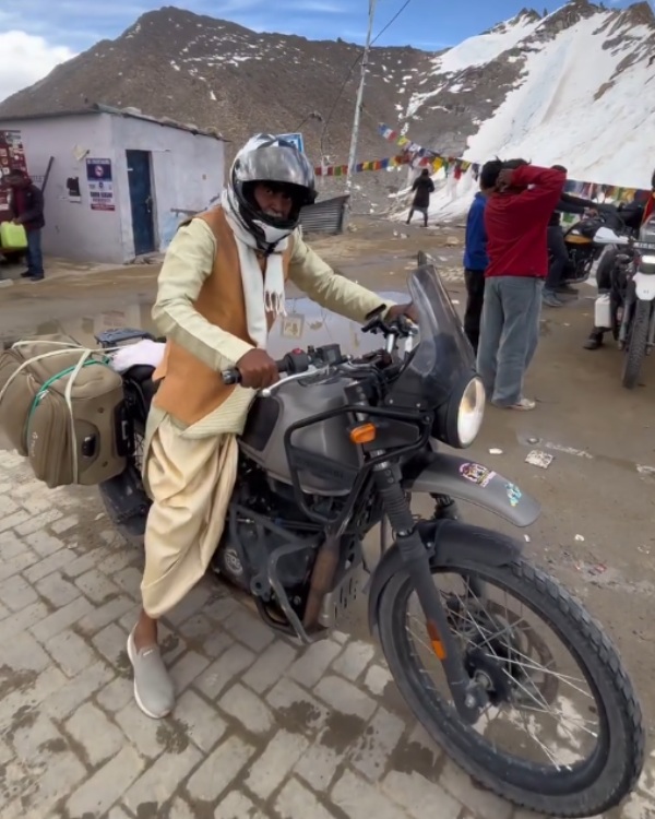 royal enfield bike ride by old couple royal enfield bike ride by old couple