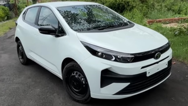 tata altroz facelift smart car