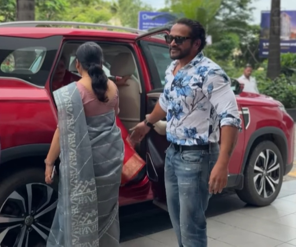 mumbai fitness model gifted toyota taisor cars to his sisters