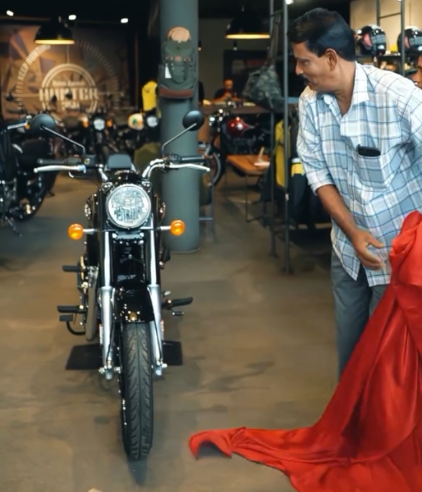 son surprise father by gifting royal bullet 350 bike