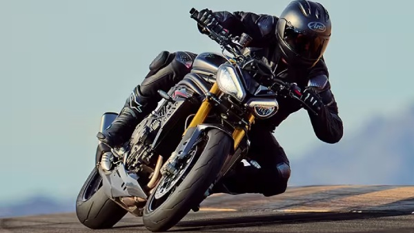 2025 triumph speed triple 1200rs bike launched