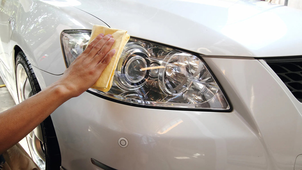 Headlight Cleaning Tips