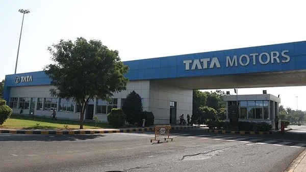 tata motors will buy italian truck maker iveco