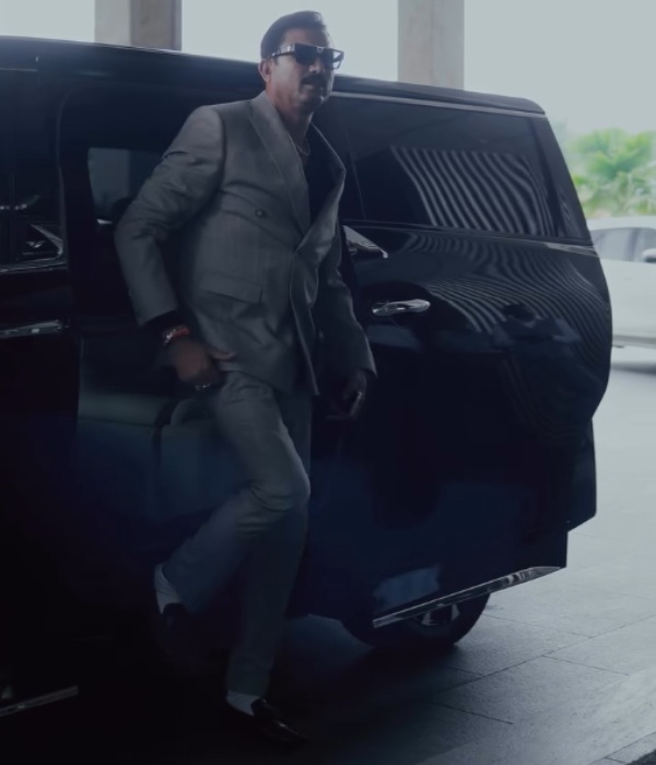 first mg cyberster electric car customer