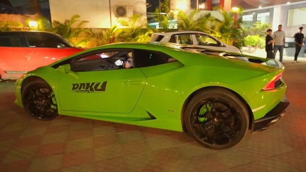 famous indian lorry driver drives lamborghini huracan luxury car famous indian lorry driver drives lamborghini huracan luxury car