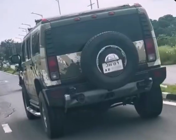 cricketer ms dhoni drives modified hummer h2 cricketer ms dhoni drives modified hummer h2