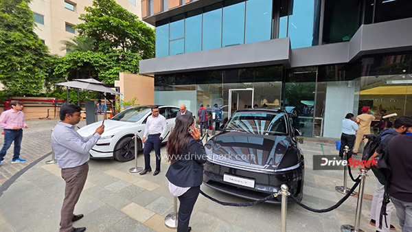 Tesla Second Showroom
