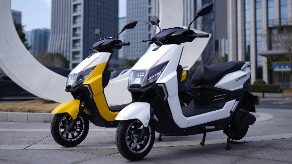 ZELO Knight Plus Electric Scooter