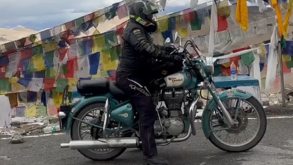 retired lieutenant colonel sohan roy bike riding