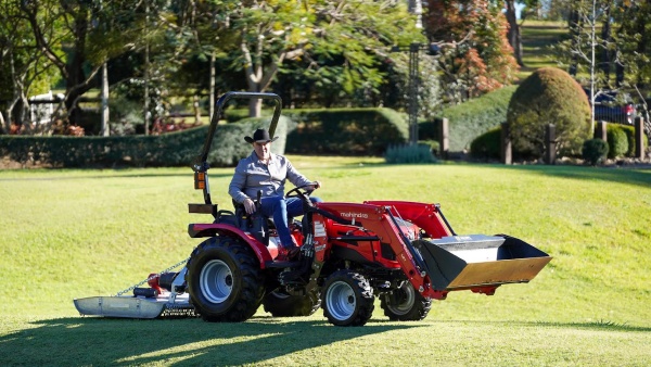 mahindra oja tractors unveils