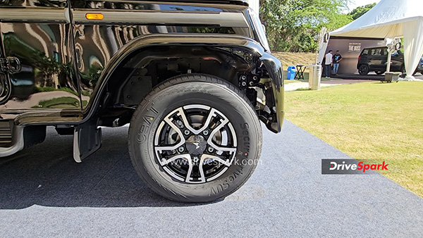 2025 mahindra bolero b8 walkaround review