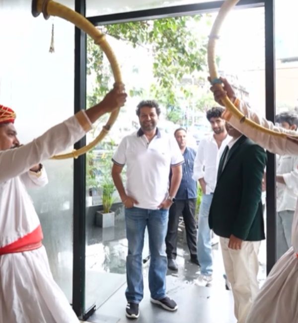 marathi actor avadhoot gupte buys mg cyberster electric sports car