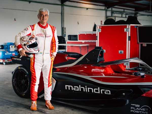 actor ajithkumar drives mahindra formula e gen 2
