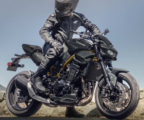 kawasaki motors launches z900 motorcycle