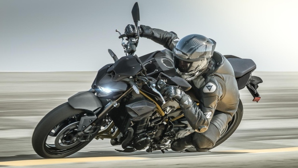 kawasaki motors launches z900 motorcycle