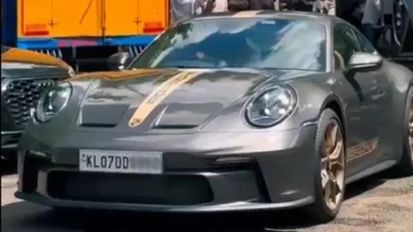 actor prithviraj arrived shooting spot