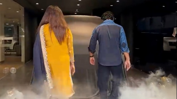 Shilpa Khatwani - Sajid Shahid Buys Land Rover Defender