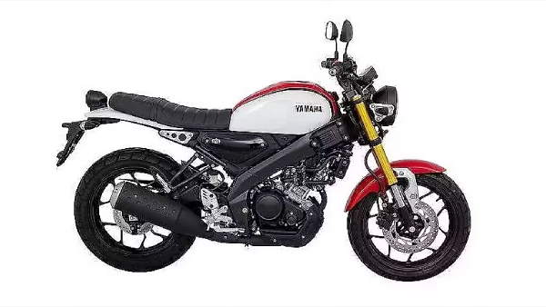 Yamaha XSR 155 Delivery